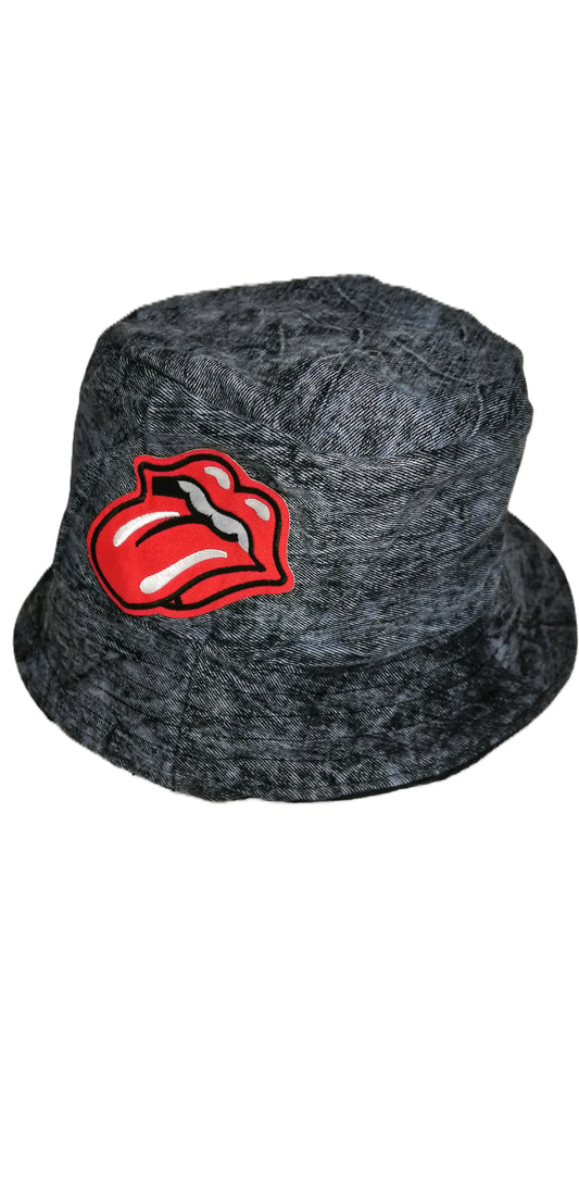 HIZOKU ÷ 1/1 REVERSIBLE BUCKET HAT HANDCRAFTED // MISFITKID