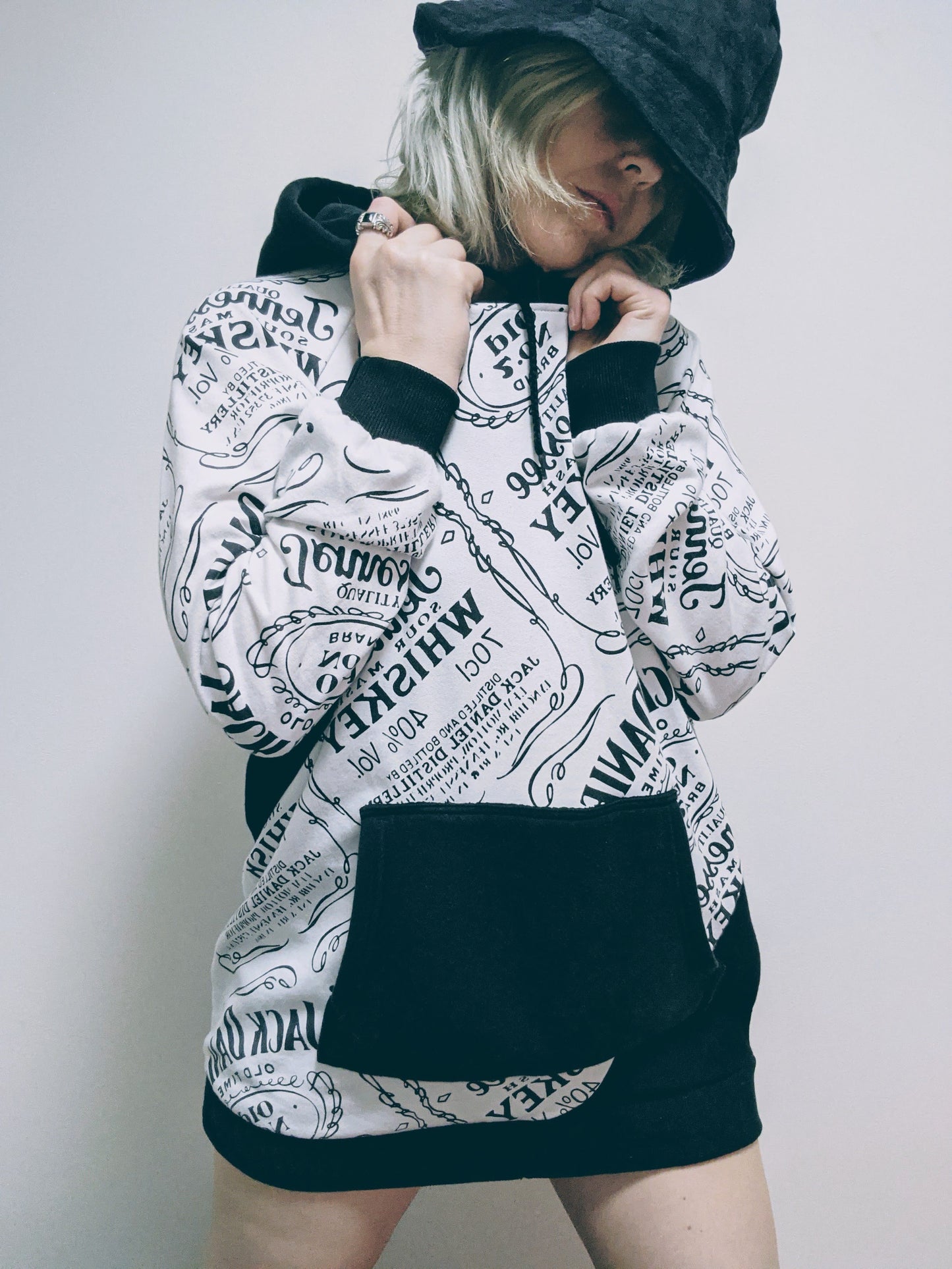 HIZOKU ÷ 1/1 REVERSIBLE BUCKET HAT HANDCRAFTED // MISFITKID